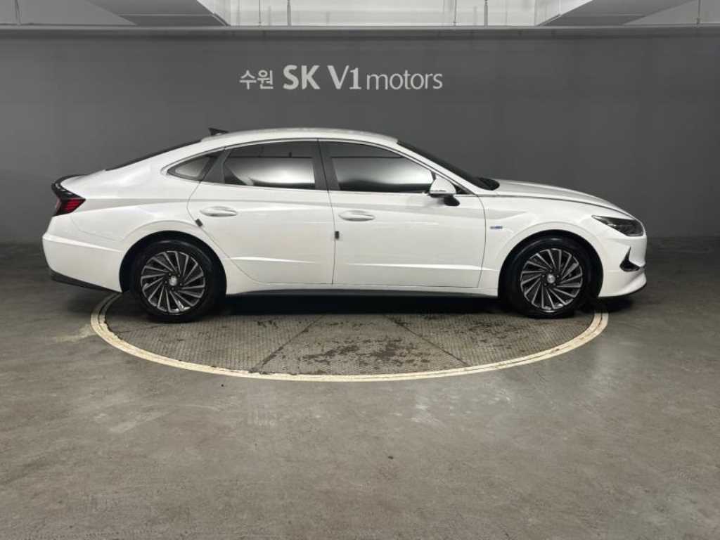 HYUNDAI Sonata - Vista 3