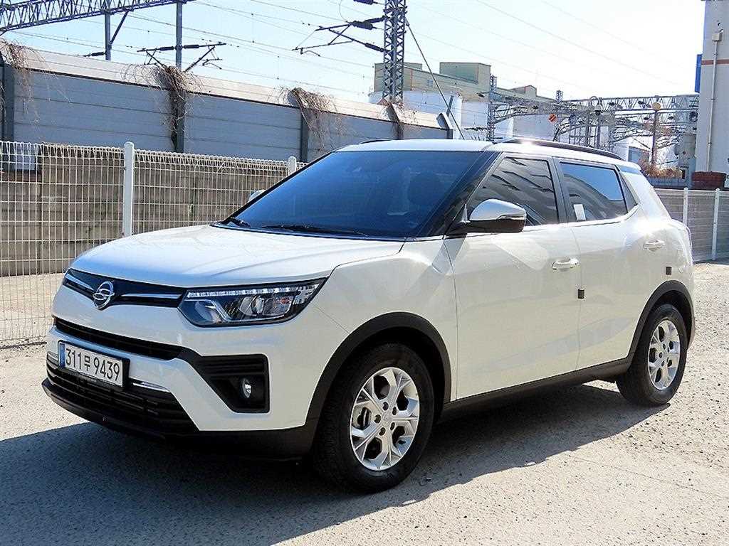 Ssangyong Tivoli 2021 Blanco - Importación desde Corea - HF Imports Iquique - Foto 1
