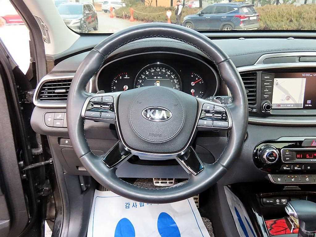 KIA Sorento - Vista 8