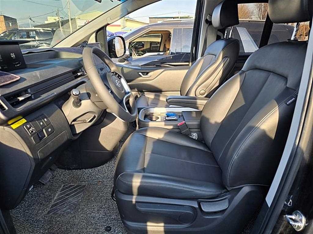 HYUNDAI Staria - Vista 7