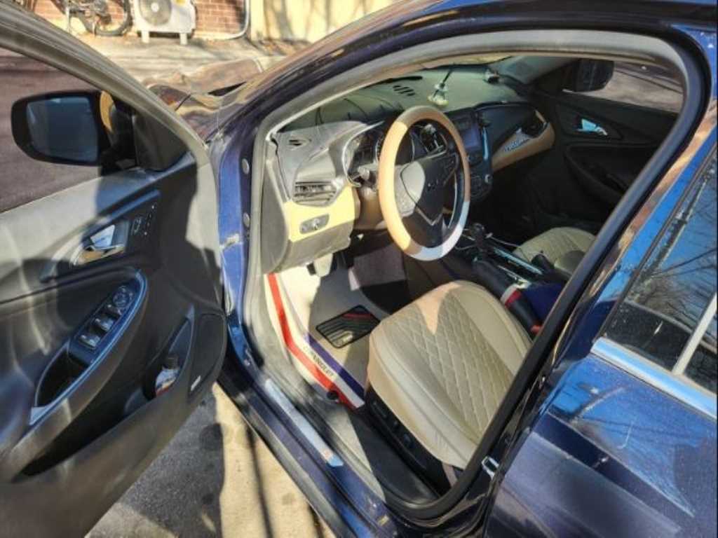 Chevrolet Malibu - Vista 5