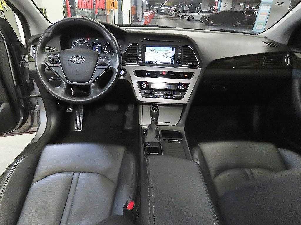 HYUNDAI Sonata - Vista 10