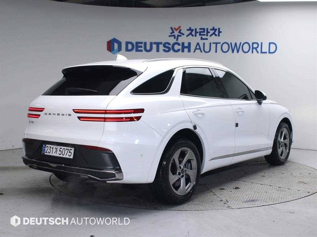 Genesis GV70 - Vista 4