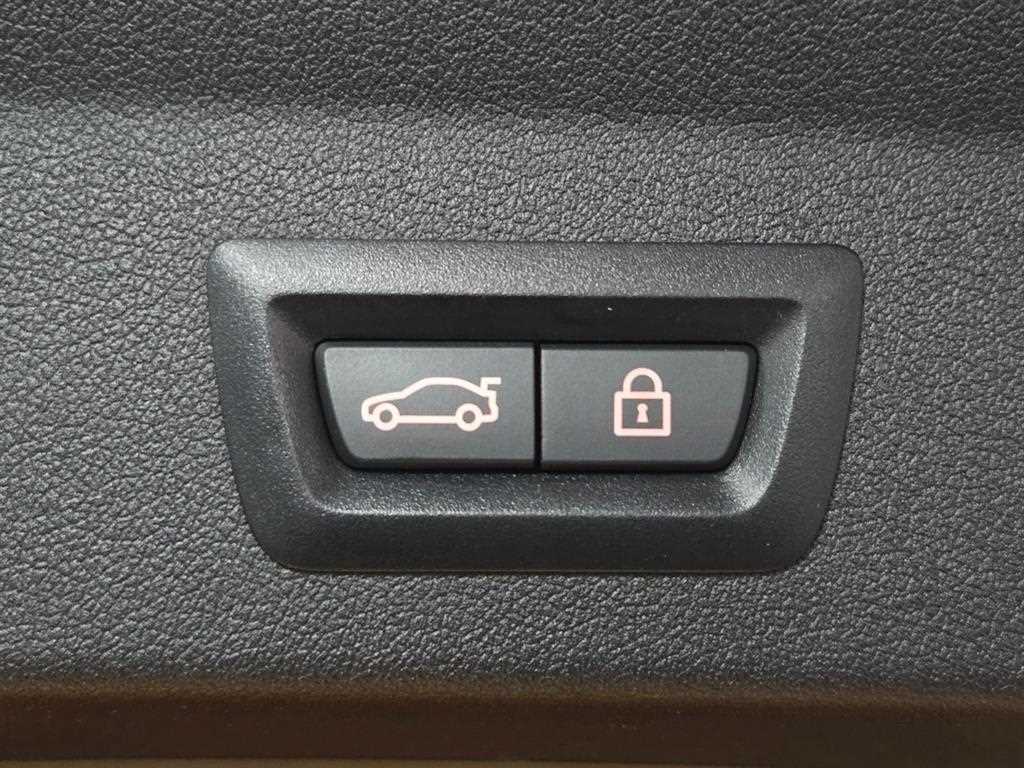 BMW 1 series 2023 Negro - Importación desde Corea - HF Imports Iquique - Foto 17