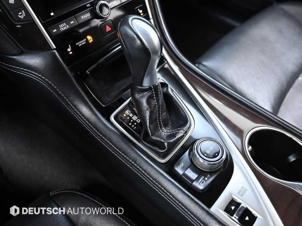 Infiniti Q - Vista 9