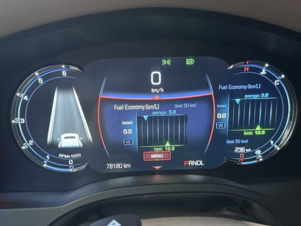 Cadillac Escalade - Vista 3