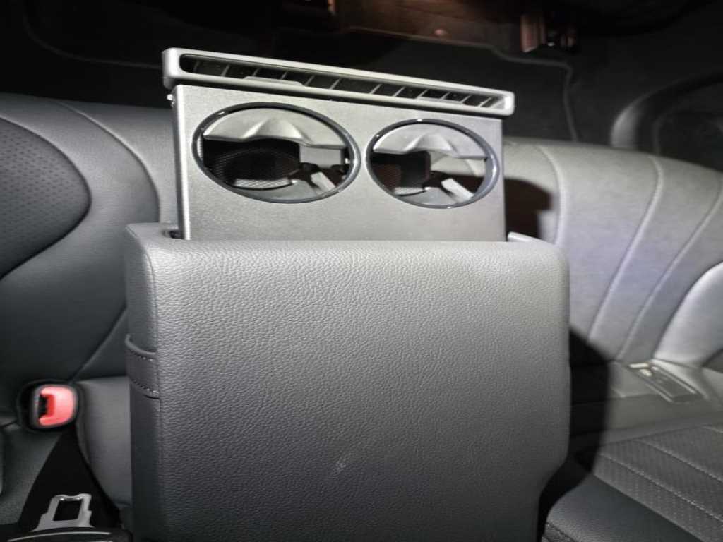 Mercedes Benz EQE - Vista 9