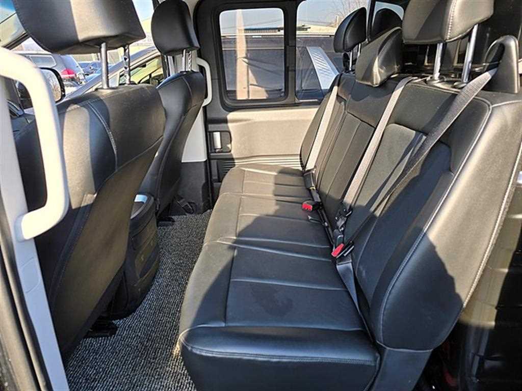 HYUNDAI Staria - Vista 8