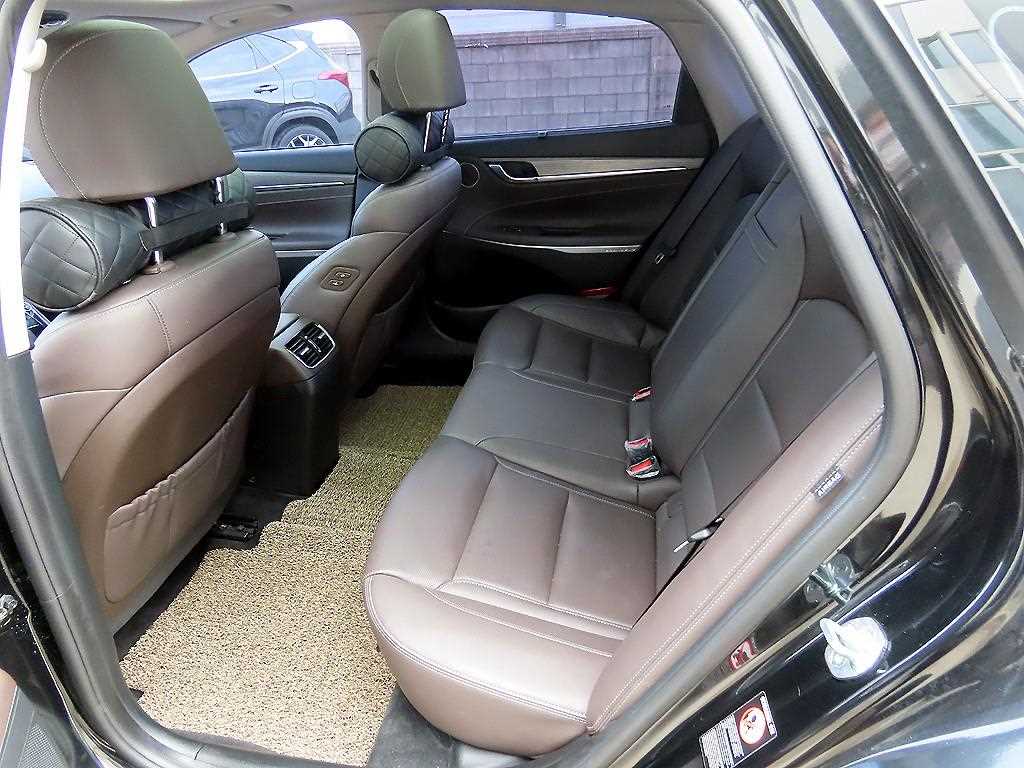 HYUNDAI Grandeur - Vista 6