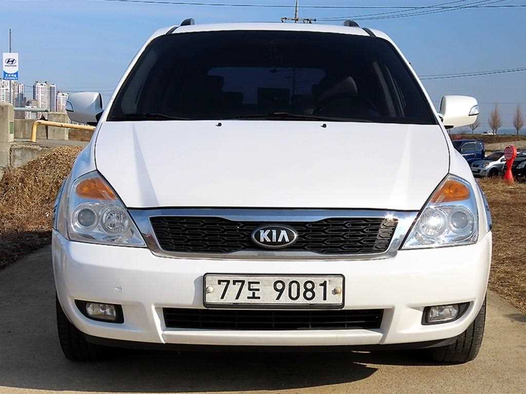 KIA Carnival 2013 - Importación desde Corea - HF Imports Iquique - Foto 1