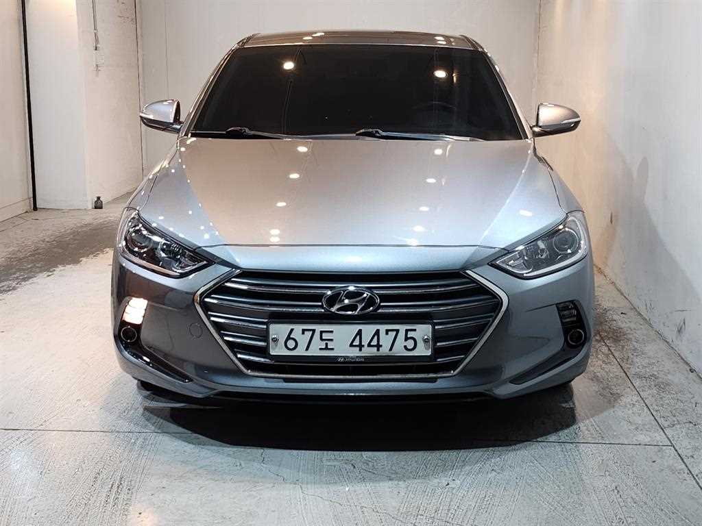 HYUNDAI Avante 2017 Gris - Importación desde Corea - HF Imports Iquique - Foto 1