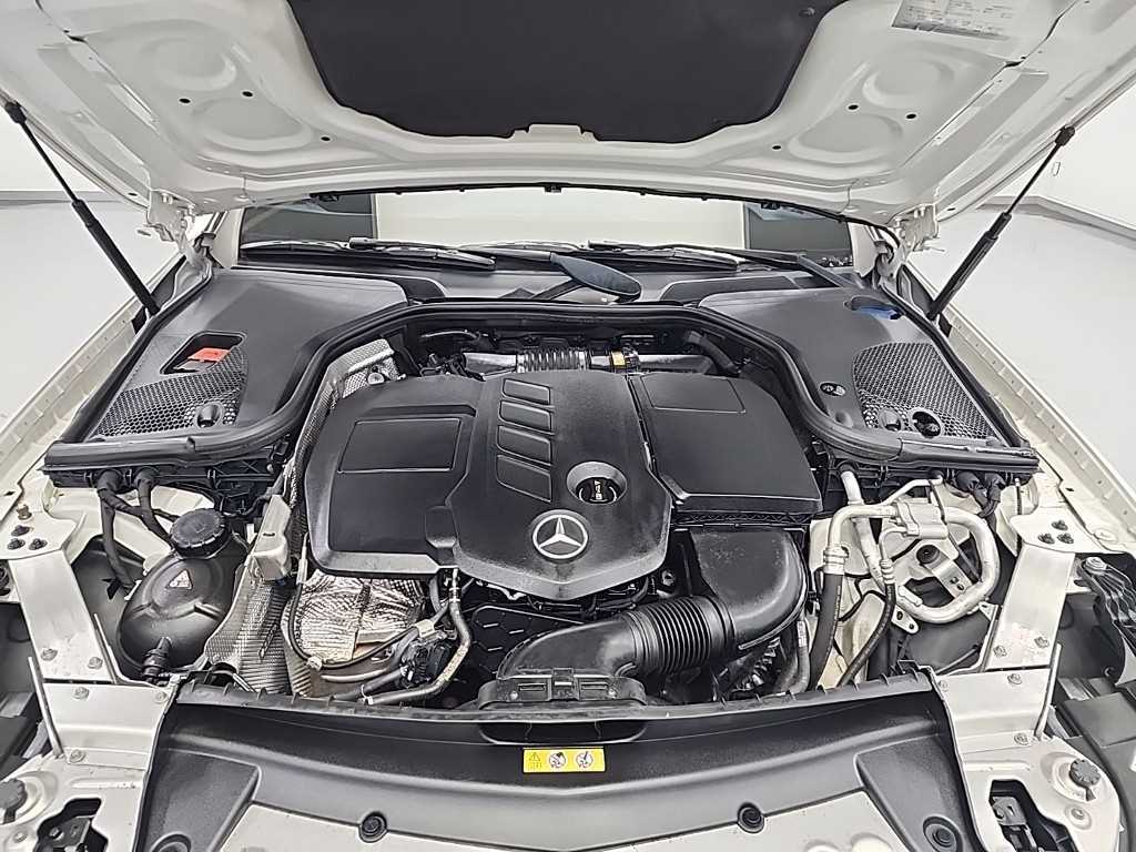 Mercedes Benz E class - Vista 5