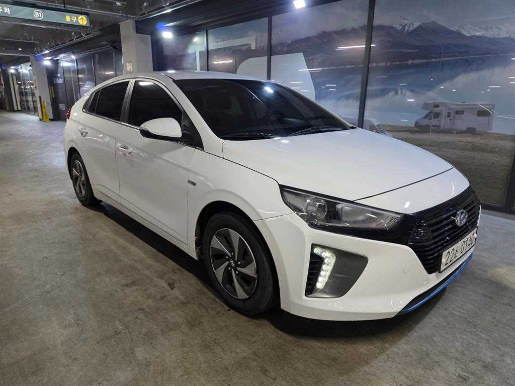 HYUNDAI Ioniq - Vista 2