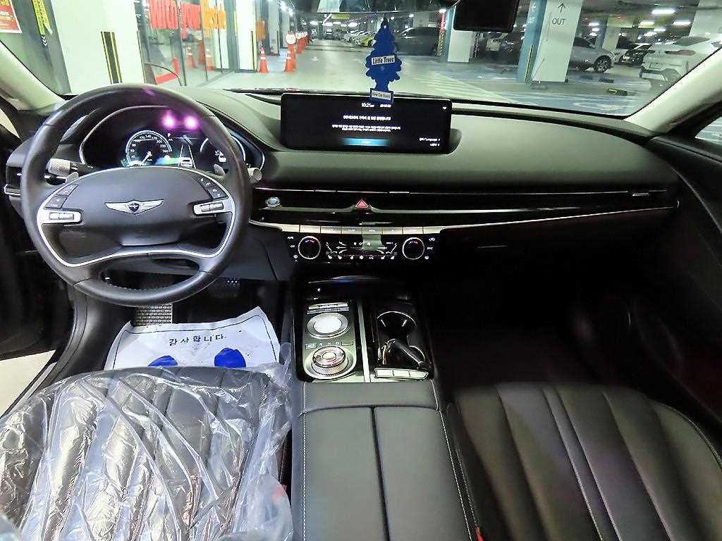 Genesis G80 - Vista 10