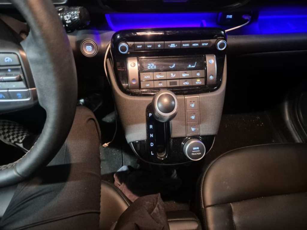 HYUNDAI Casper - Vista 10