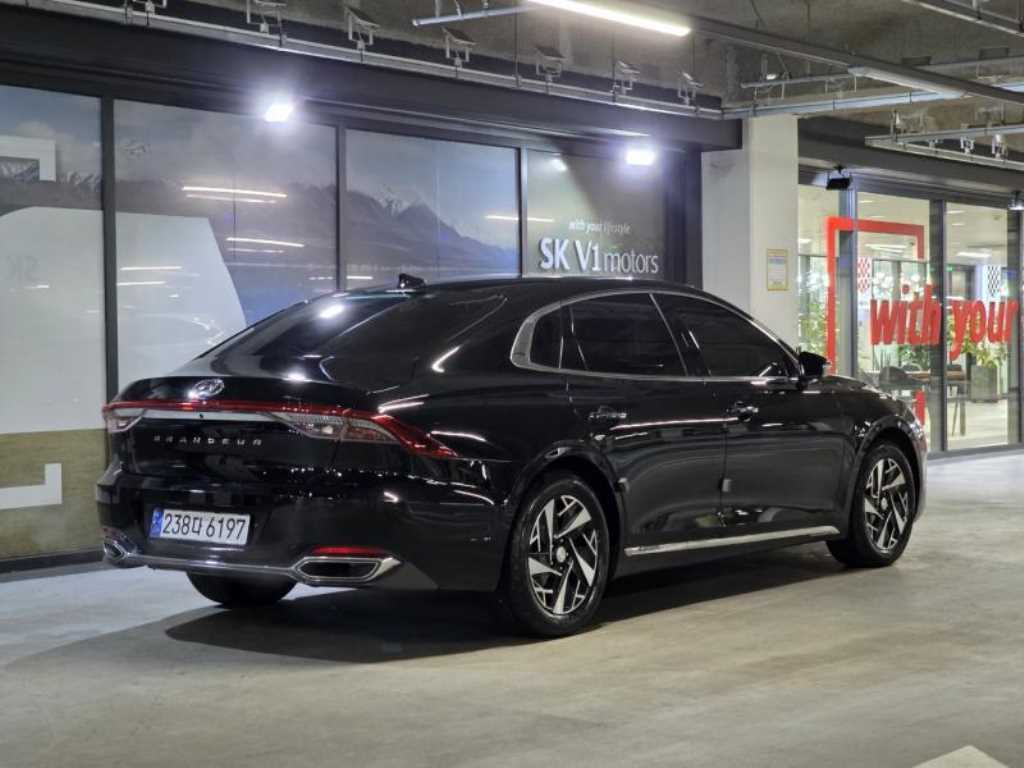 HYUNDAI Grandeur - Vista 4