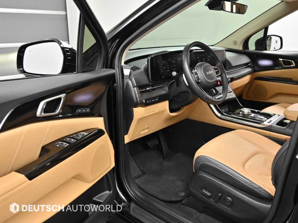 KIA Carnival - Vista 11