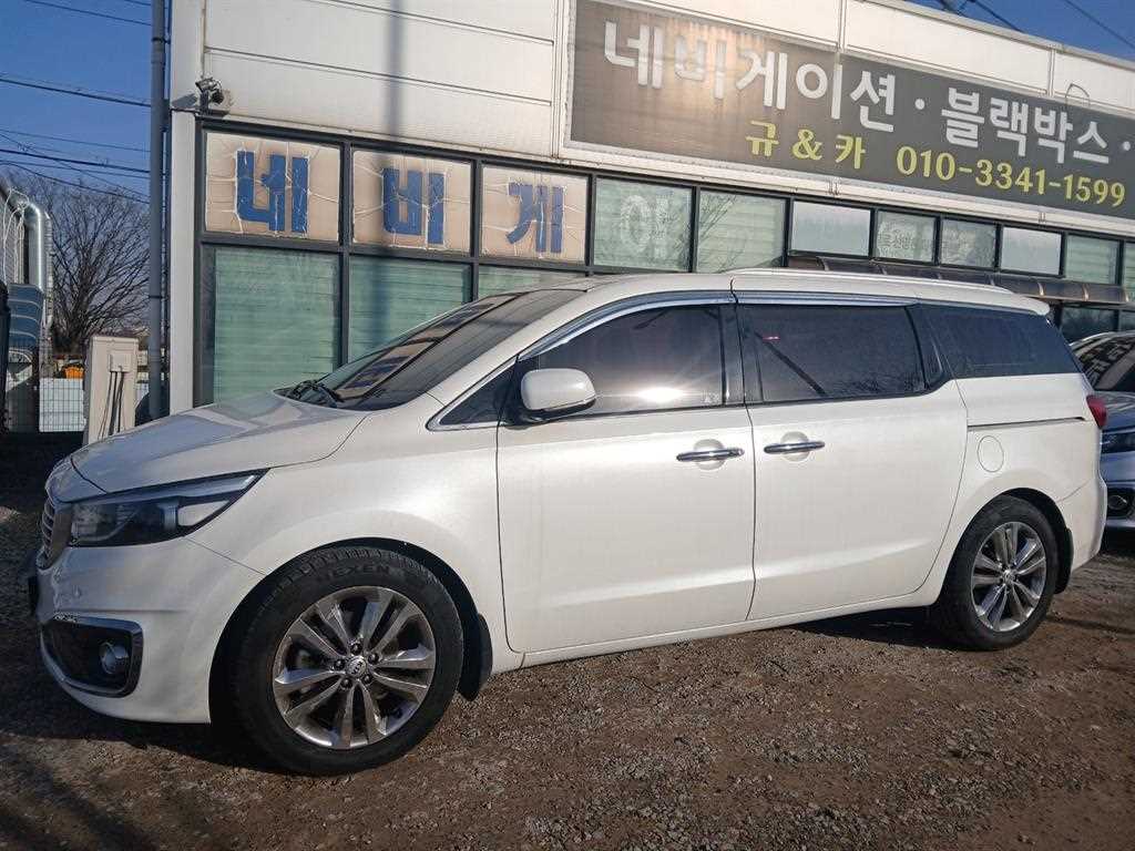 KIA Carnival - Vista 3