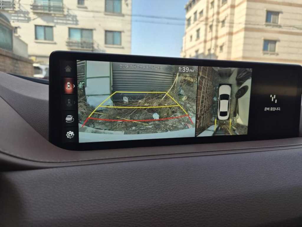 Genesis G80 - Vista 10