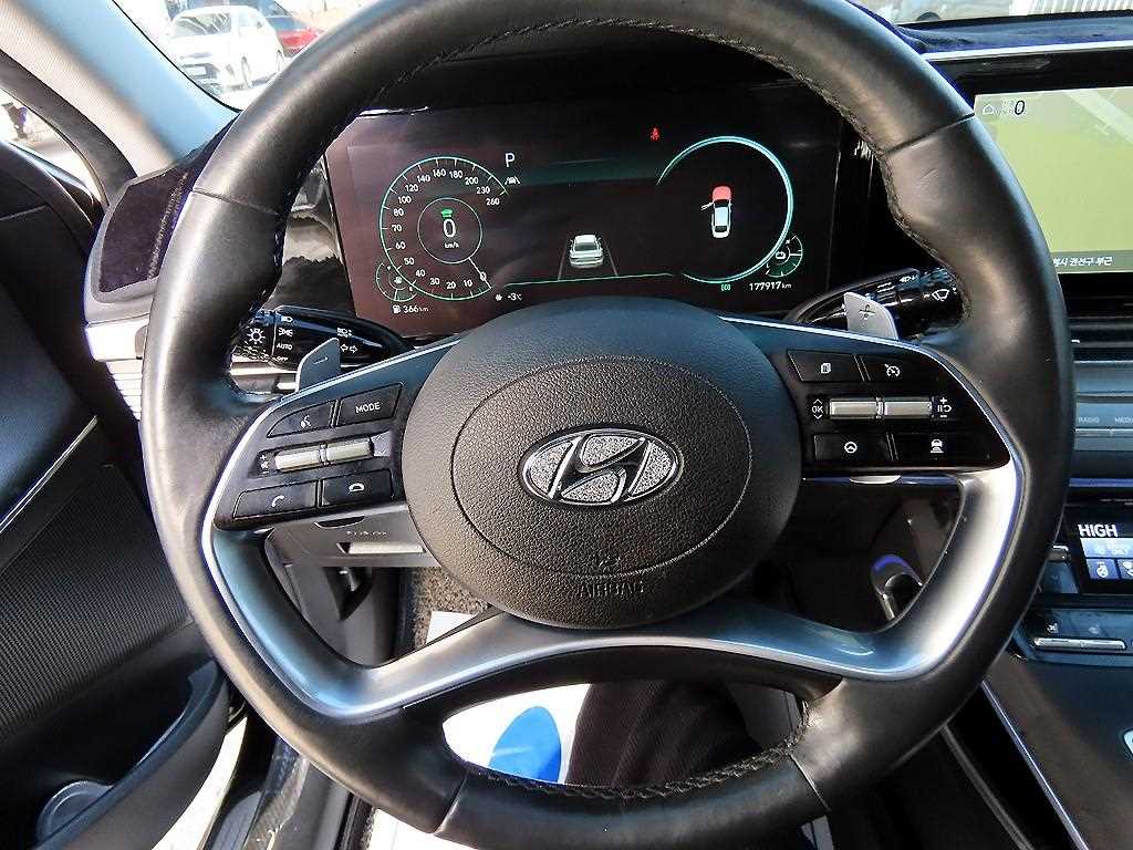 HYUNDAI Grandeur - Vista 8