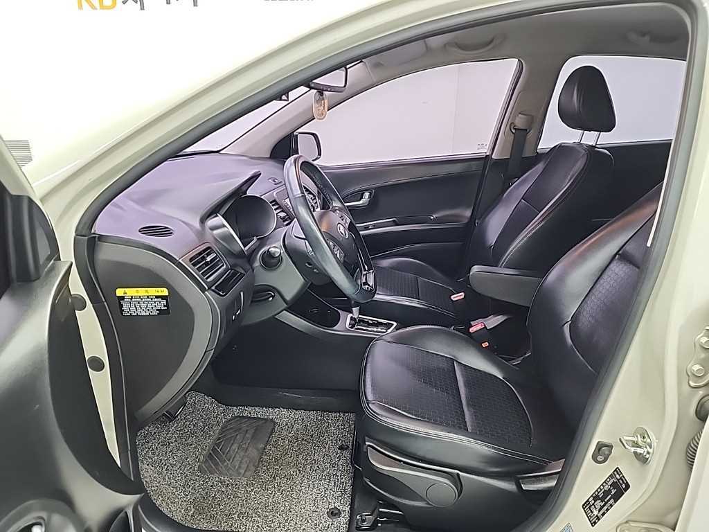 KIA Morning - Vista 11