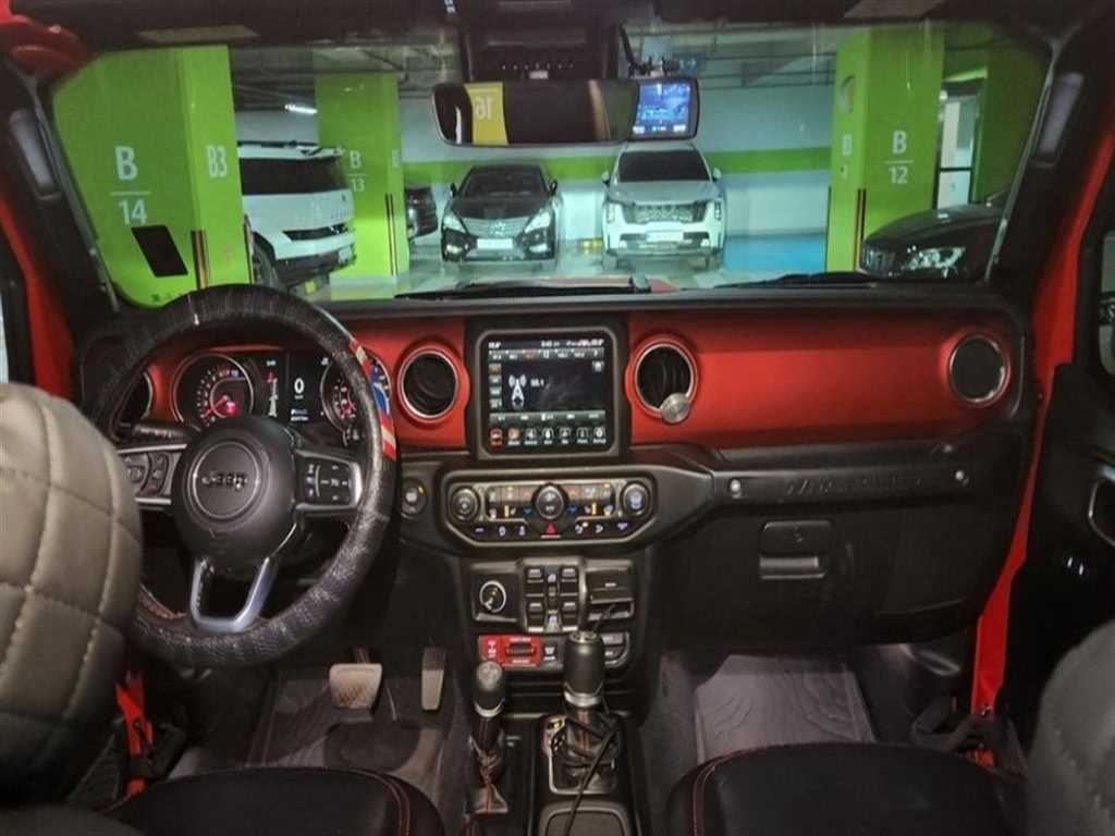 Jeep Wrangler - Vista 11