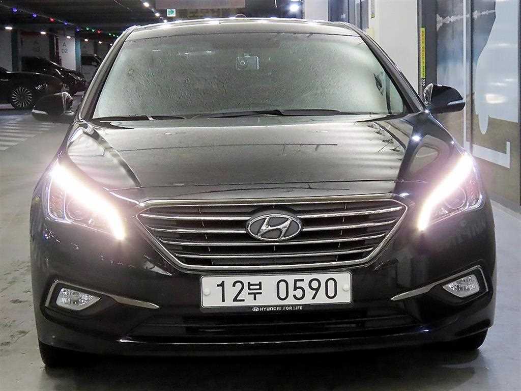 HYUNDAI Sonata - Vista 2