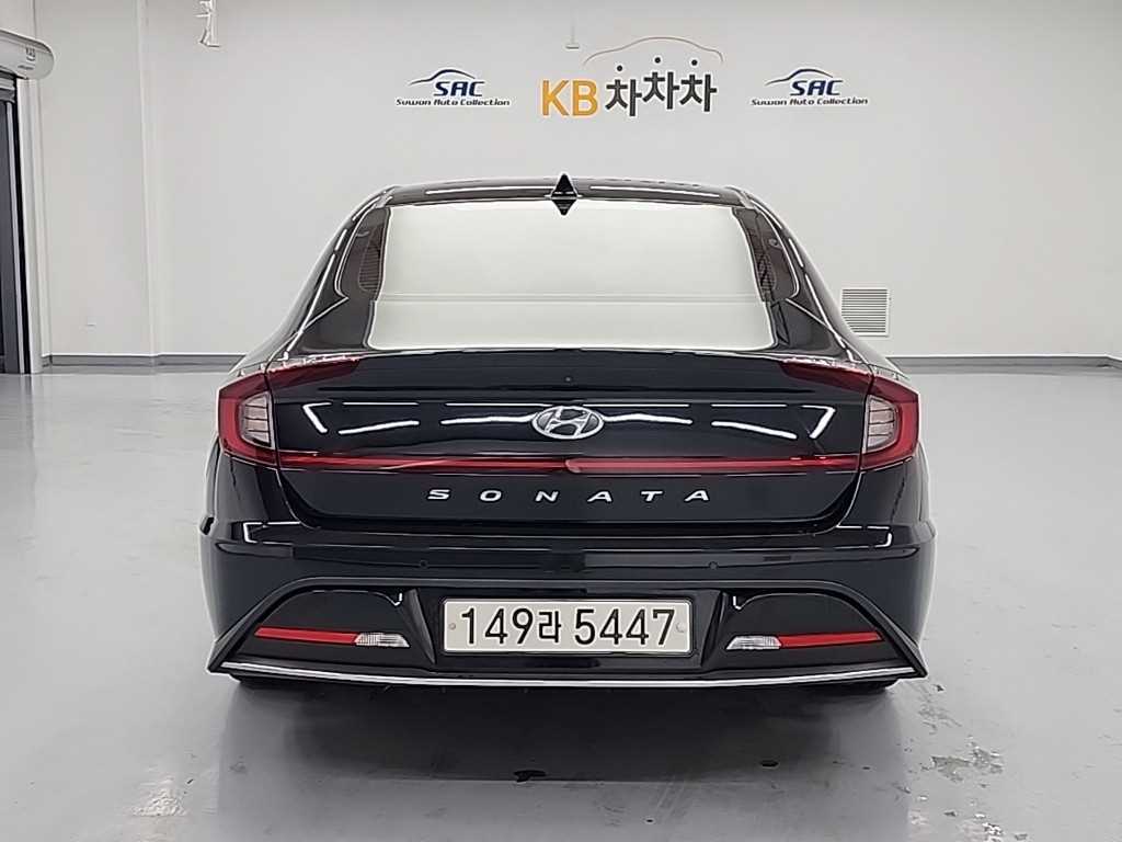 HYUNDAI Sonata - Vista 3