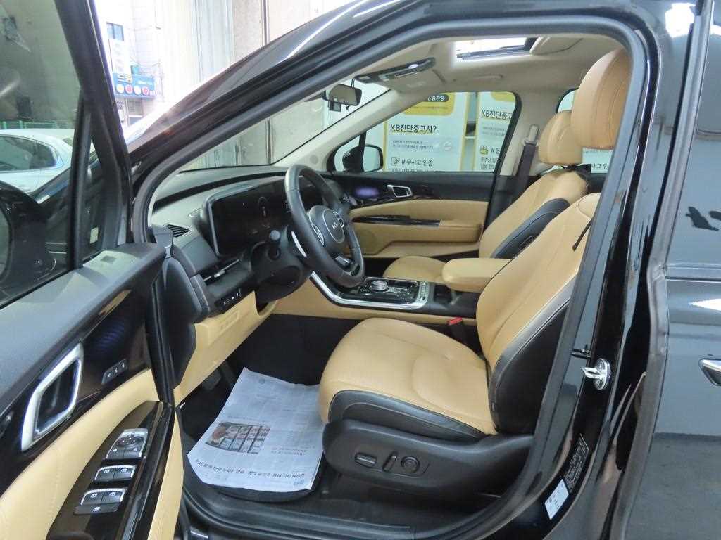 KIA Carnival - Vista 5