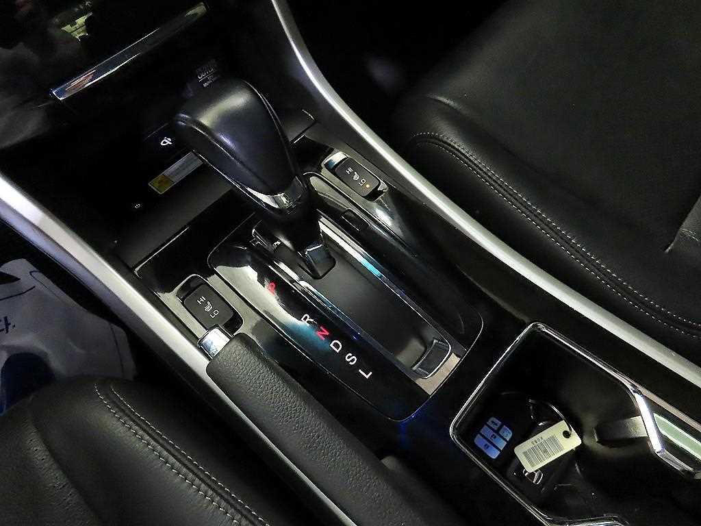 Honda Accord - Vista 12