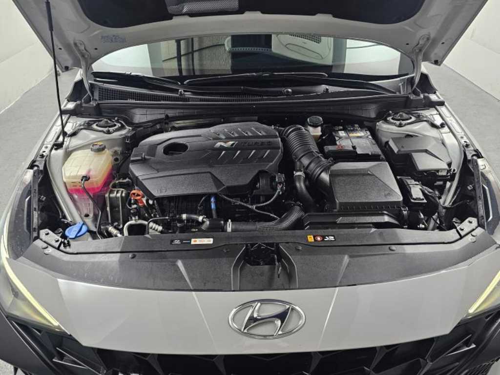 HYUNDAI Avante - Vista 6