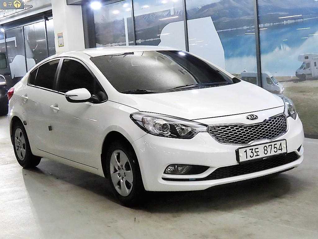 KIA K3 2013 Blanco - Importación desde Corea - HF Imports Iquique - Foto 1