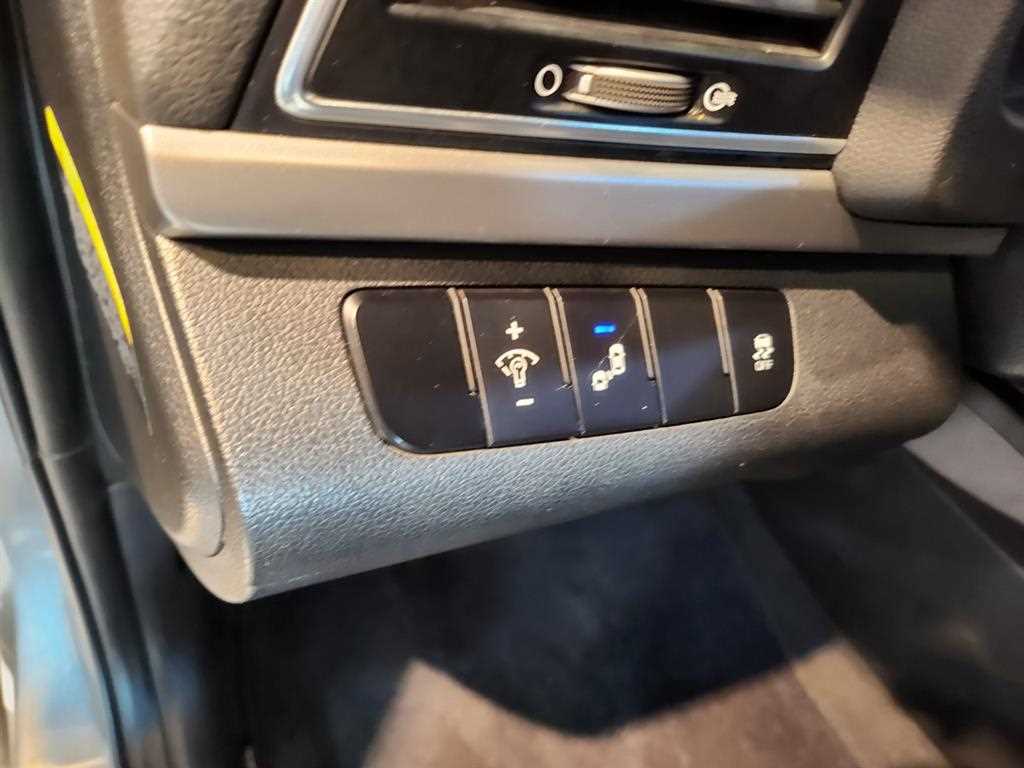 HYUNDAI Avante - Vista 12