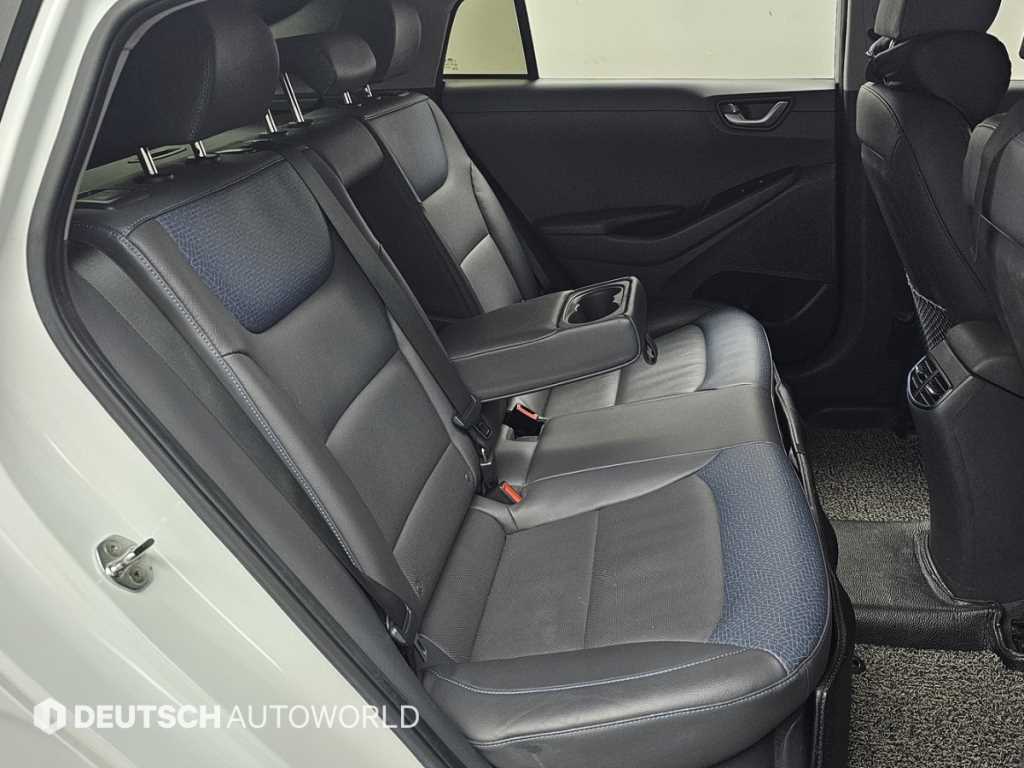 HYUNDAI Ioniq - Vista 12