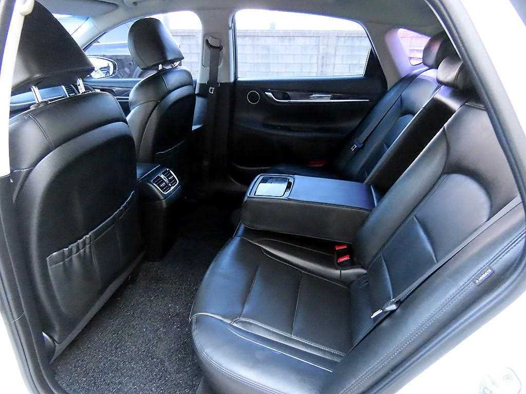 HYUNDAI Grandeur - Vista 6