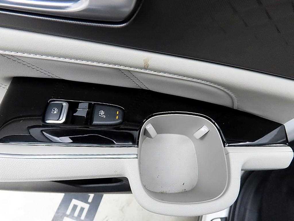 KIA Sorento - Vista 12