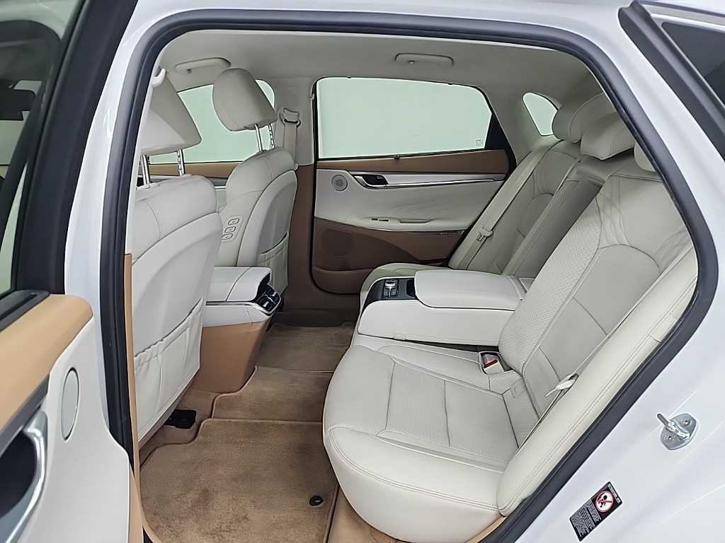 HYUNDAI Grandeur - Vista 12