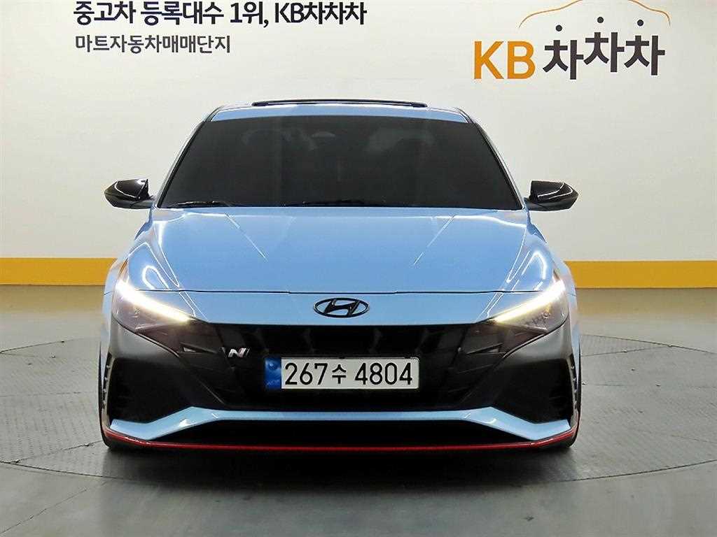 HYUNDAI Avante - Vista 2