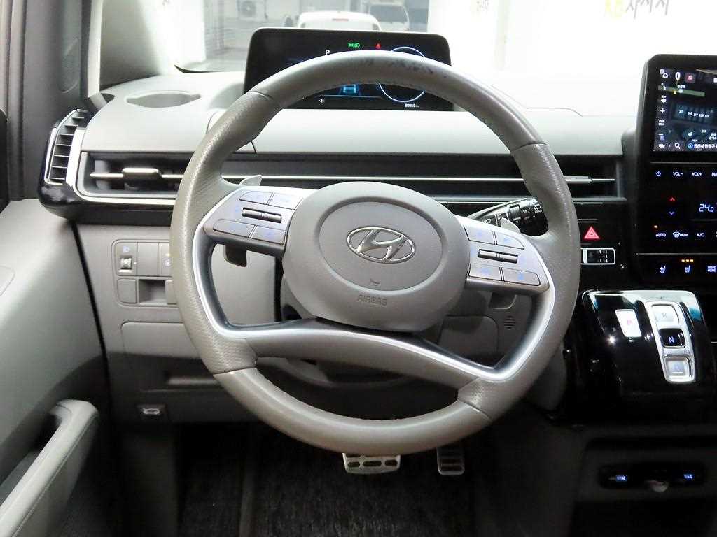 HYUNDAI Staria - Vista 7