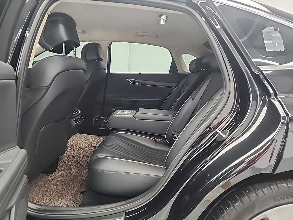 Genesis G80 - Vista 12