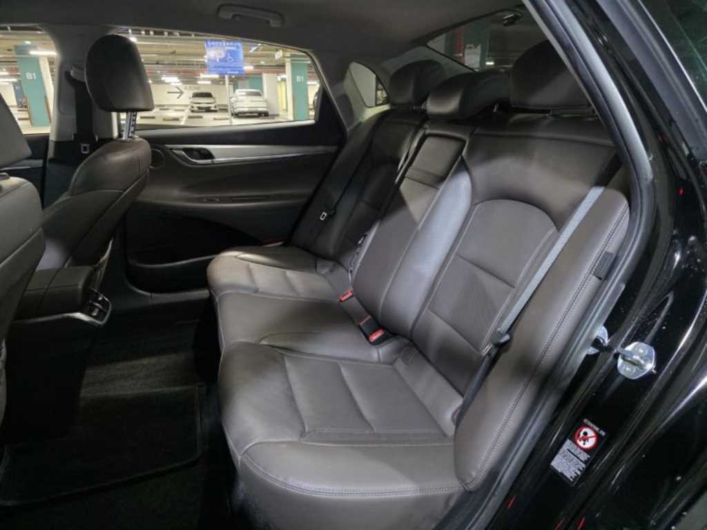 HYUNDAI Grandeur - Vista 9