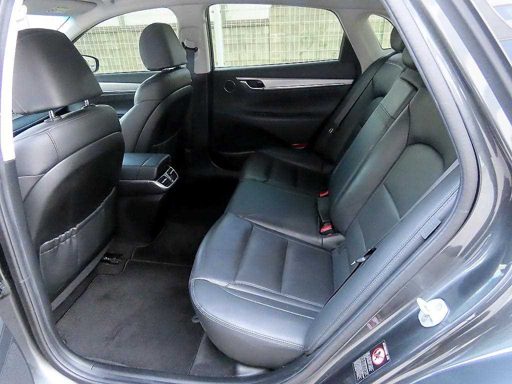 HYUNDAI Grandeur - Vista 6