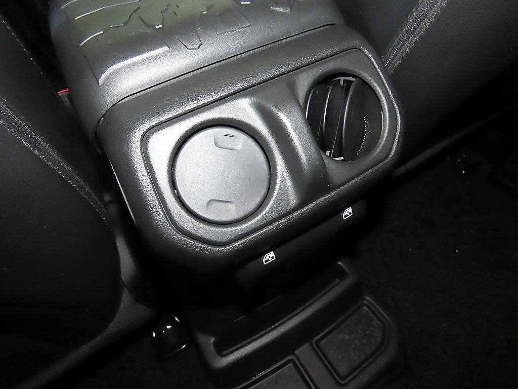 Jeep Wrangler 2022 Gris - Importación desde Corea - HF Imports Iquique - Foto 17