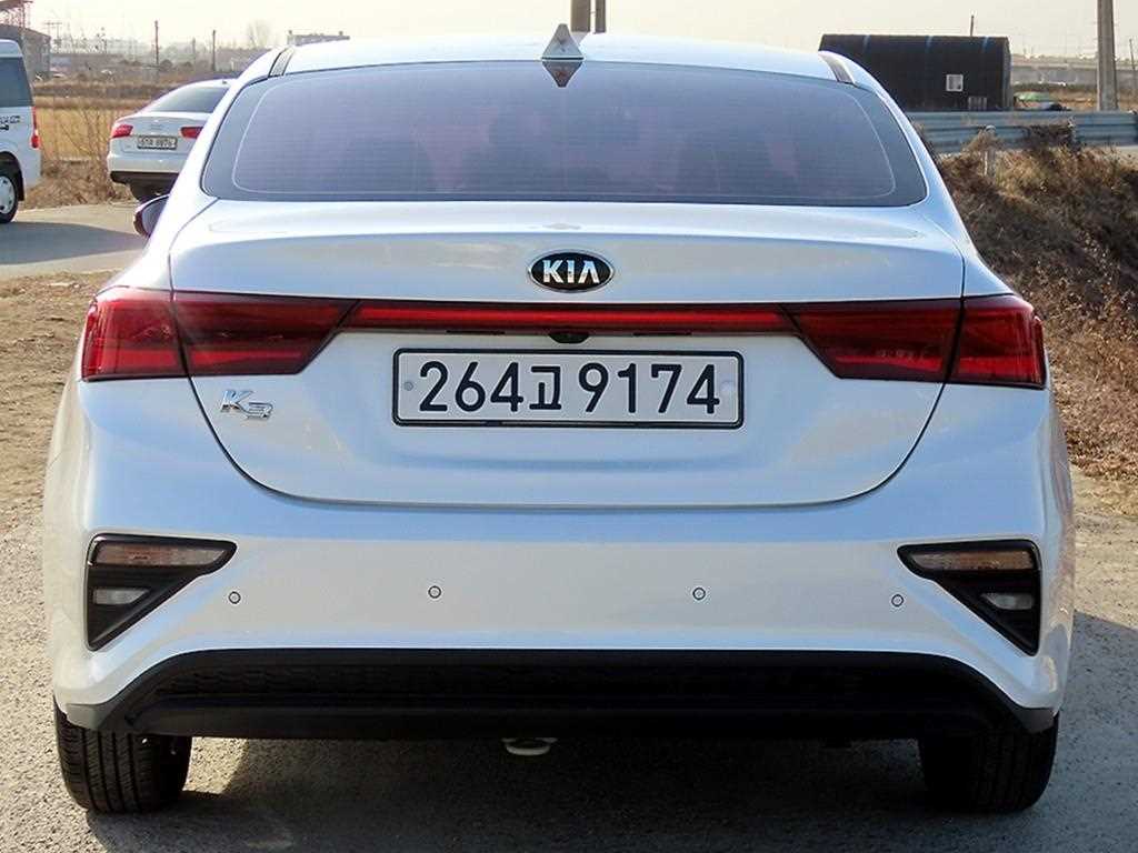 KIA K3 - Vista 4