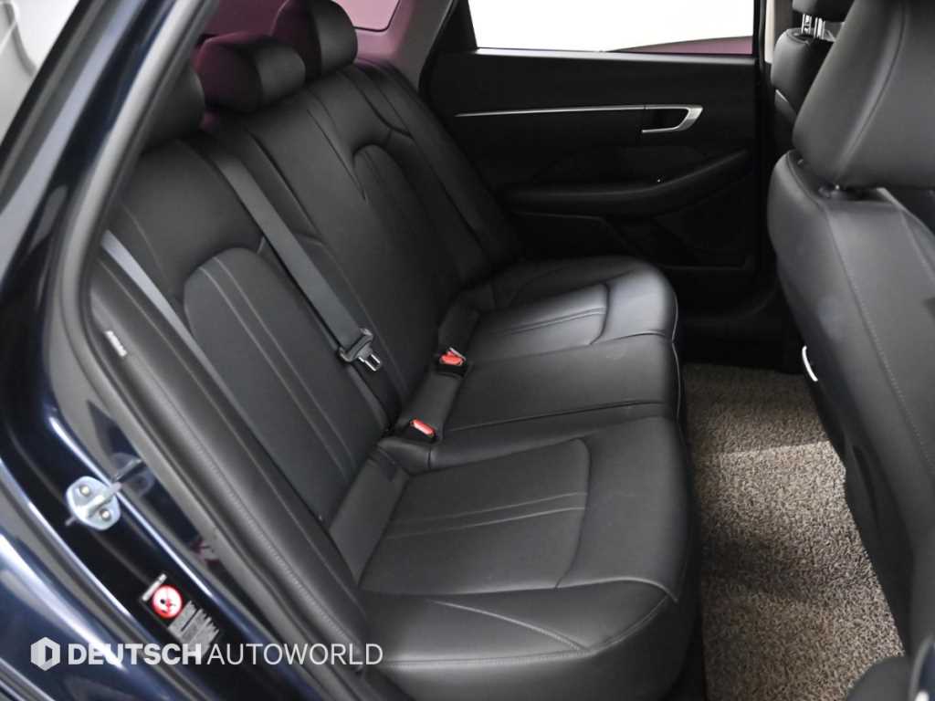 HYUNDAI Sonata - Vista 12