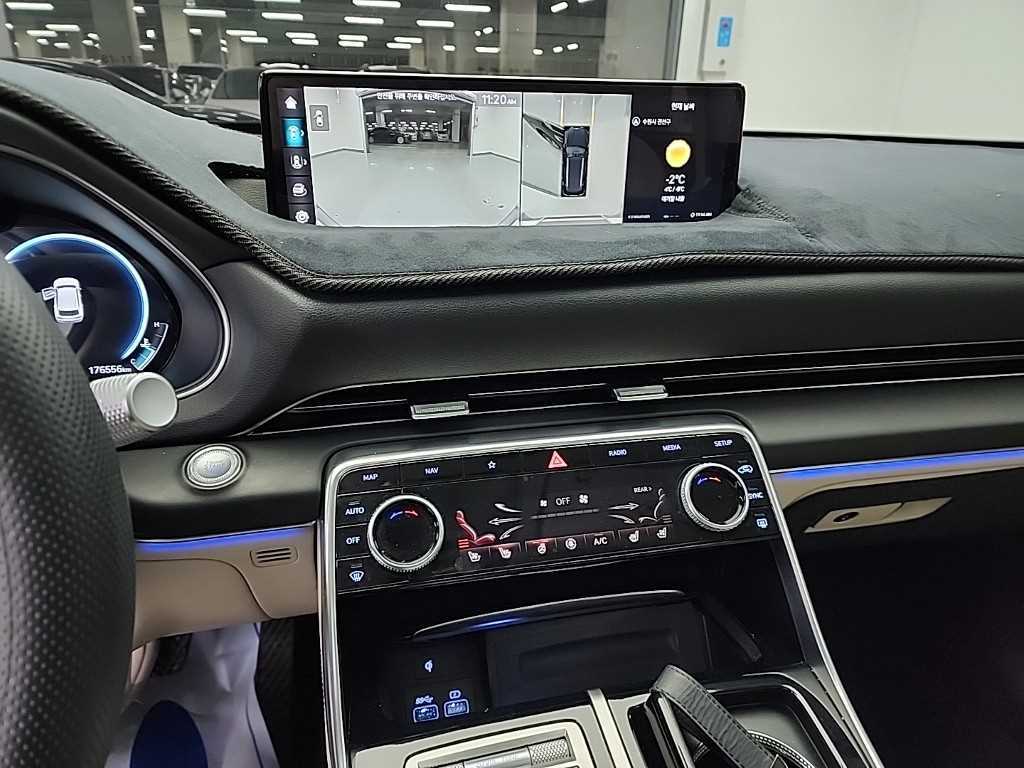 Genesis GV80 - Vista 10