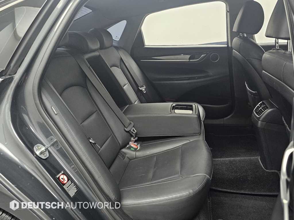 HYUNDAI Grandeur - Vista 12