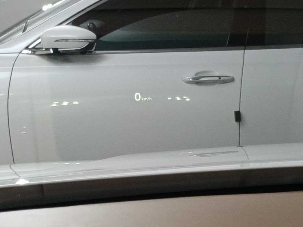 HYUNDAI Grandeur - Vista 12