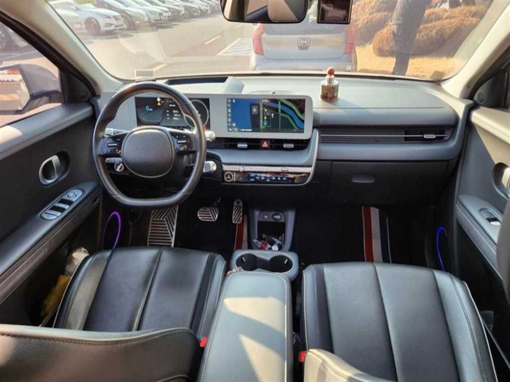 HYUNDAI Ioniq 5 - Vista 8