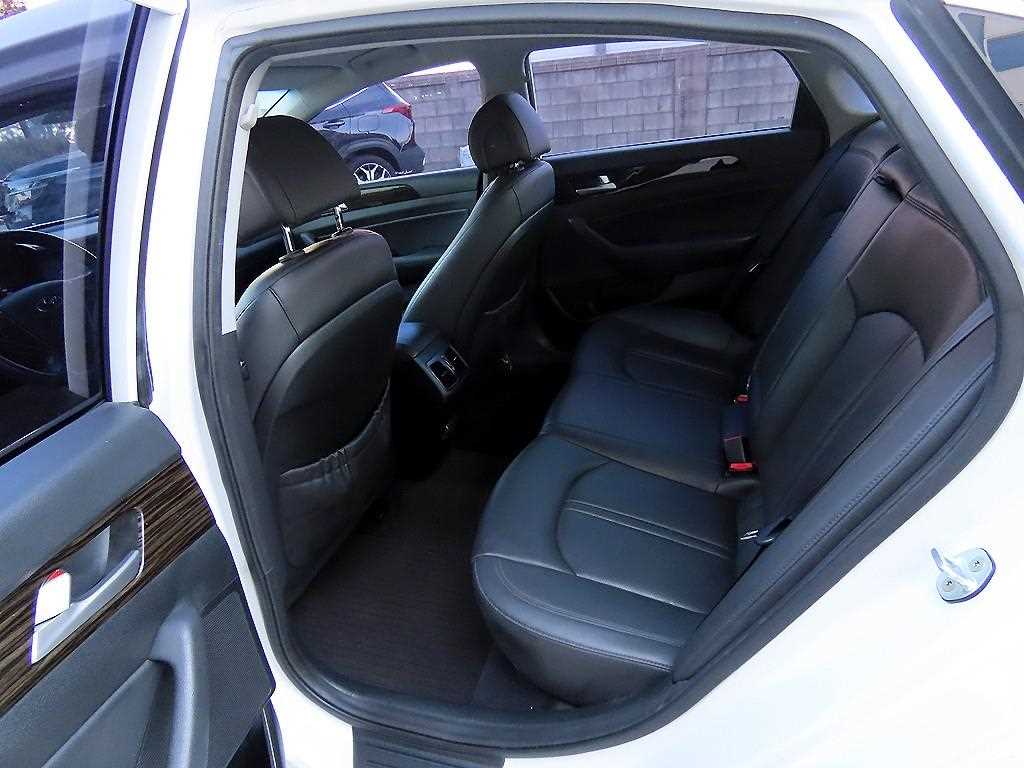 HYUNDAI Sonata - Vista 6